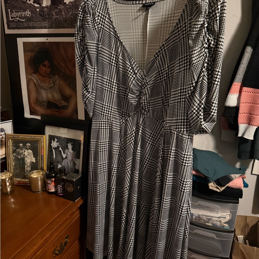 Elegant Black and White Houndstooth Dress